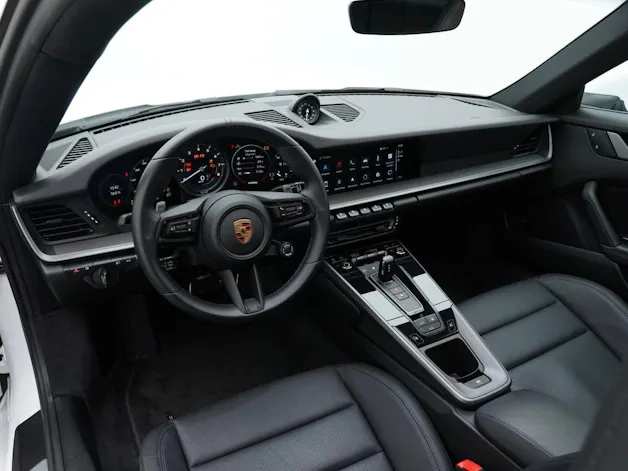 PORSCHE 911 Carrera