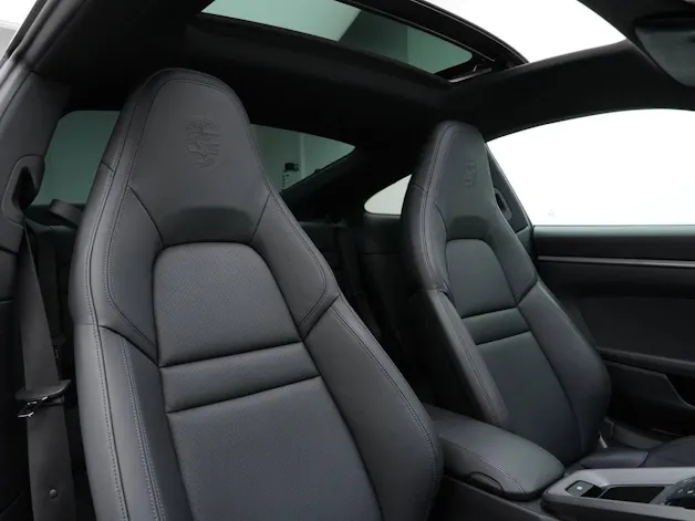 PORSCHE 911 Carrera