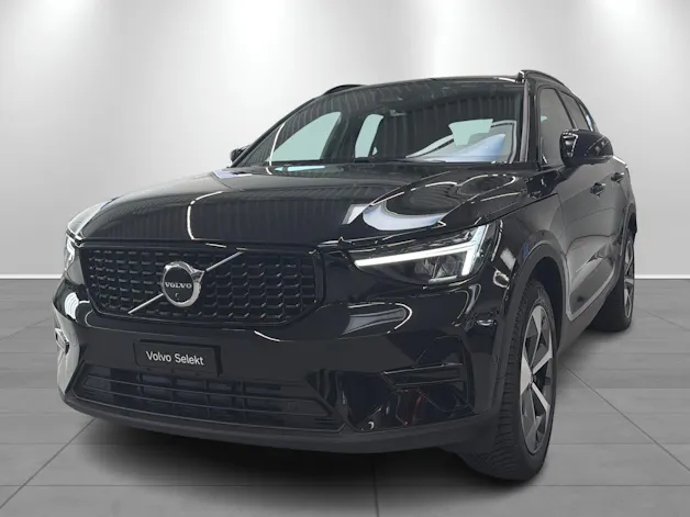 VOLVO XC40 2.0 B3 MH Plus Dark