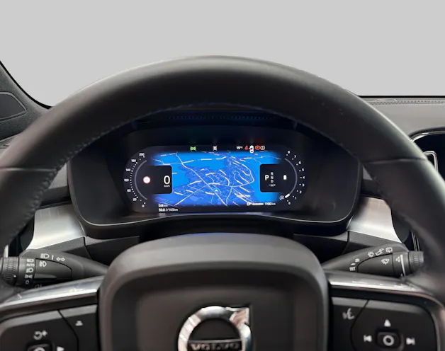 VOLVO XC40 2.0 B3 MH Plus Dark