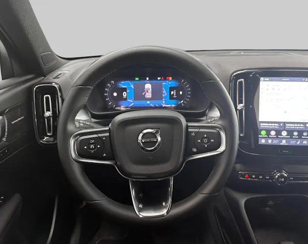 VOLVO XC40 2.0 B3 MH Plus Dark