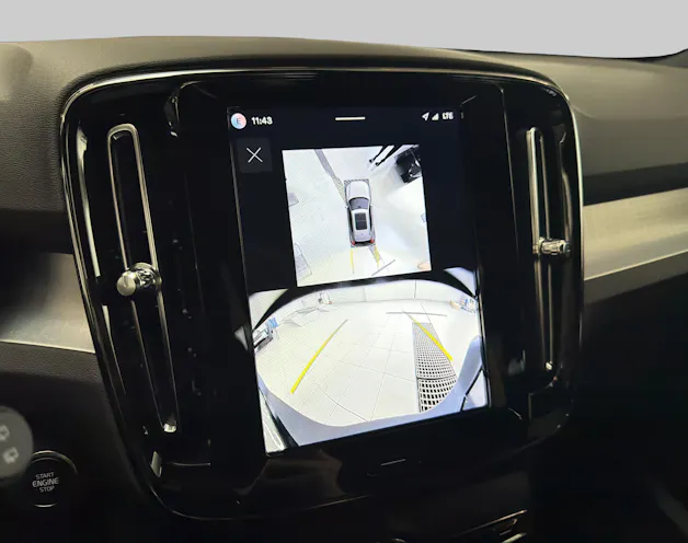VOLVO XC40 2.0 B3 MH Plus Dark