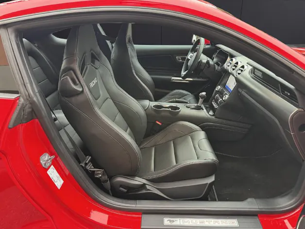 FORD Mustang Coupé 5.0 V8 GT