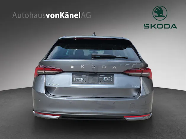 SKODA Octavia Combi 2.0 TSI DSG Selection 4x4
