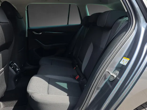 SKODA Octavia Combi 2.0 TSI DSG Selection 4x4
