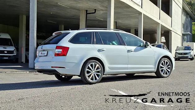 SKODA Octavia Combi 2.0 TSI Soleil 4x4 DSG *Anhängerkupplung+8-fach bereift*