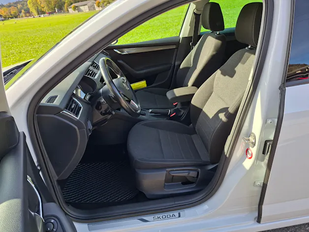 SKODA Octavia Combi 2.0 TSI Soleil 4x4 DSG *Anhängerkupplung+8-fach bereift*