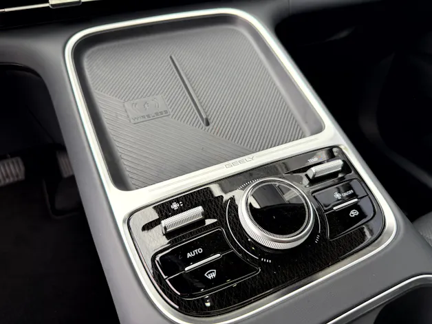Geely STARRAY EM-i Max+29.8 kWh glacier blue