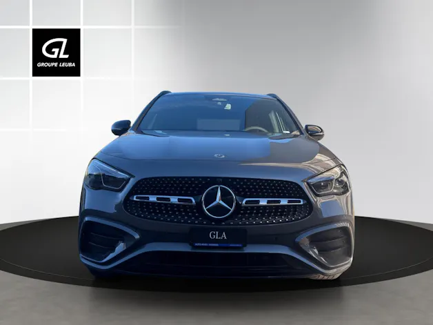 MERCEDES-BENZ GLA 200 Night Star 7G-DCT