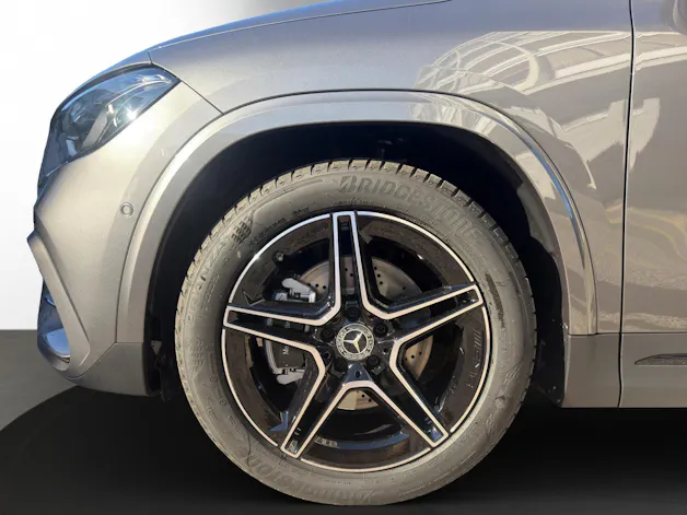 MERCEDES-BENZ GLA 200 Night Star 7G-DCT