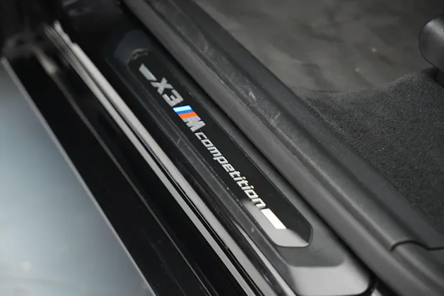 BMW X3 xDrive M Competition Steptronic *CH-Fahrzeug* *Carbon Lenkrad* *LCI Rückleuchten*