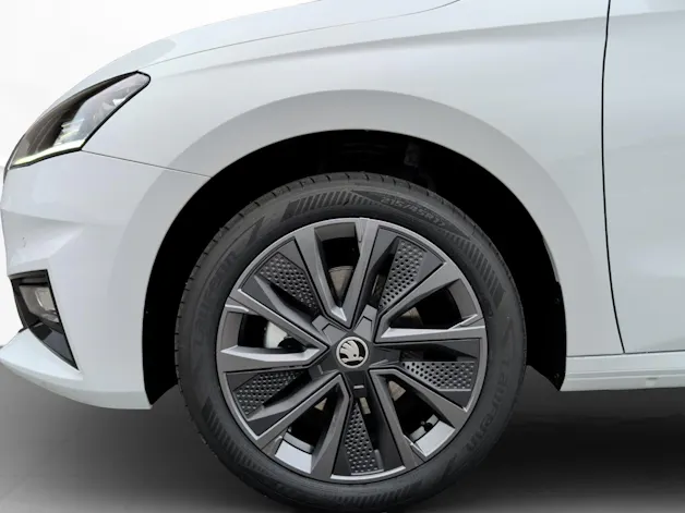 SKODA Fabia 1.5 TSI Dynamic DSG