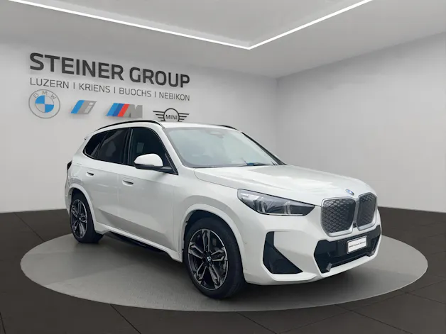 BMW iX1 xDrive 30 M Sport