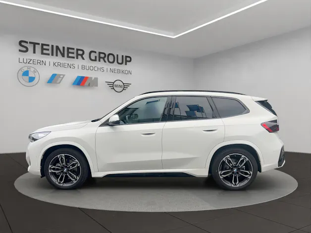 BMW iX1 xDrive 30 M Sport