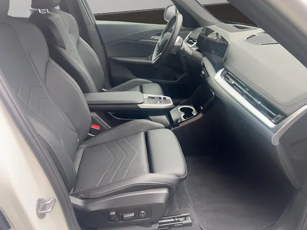 BMW iX1 xDrive 30 M Sport