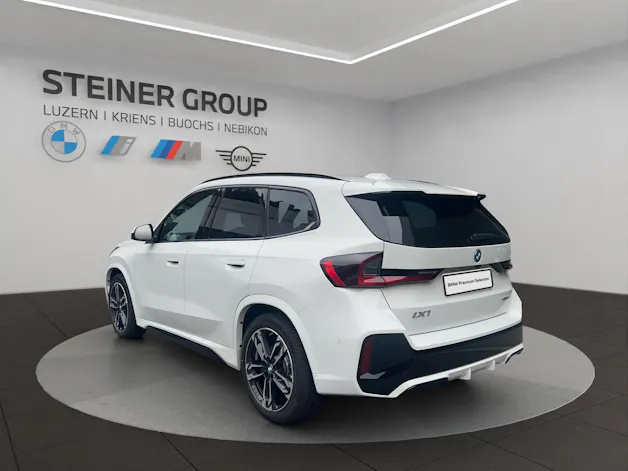 BMW iX1 xDrive 30 M Sport