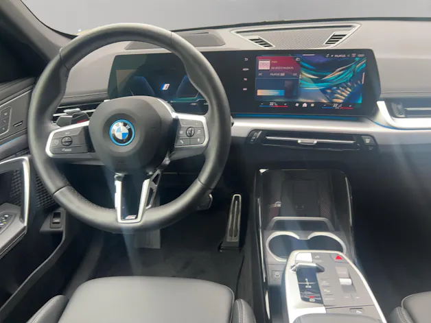 BMW iX1 xDrive 30 M Sport