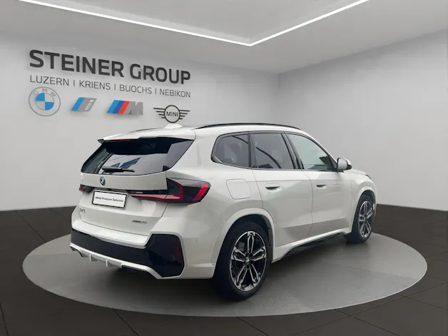 BMW iX1 xDrive 30 M Sport