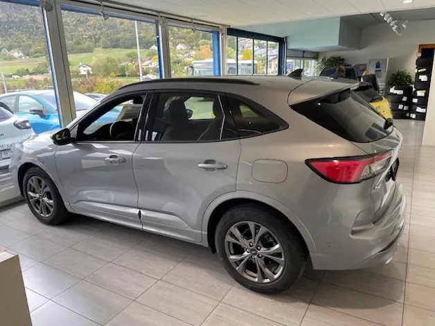 FORD Kuga 2.5 FHEV ST-Line X FWD
