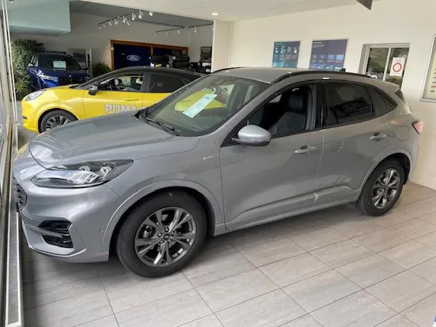 FORD Kuga 2.5 FHEV ST-Line X FWD