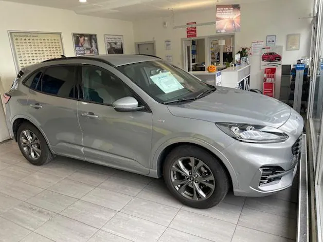 FORD Kuga 2.5 FHEV ST-Line X FWD