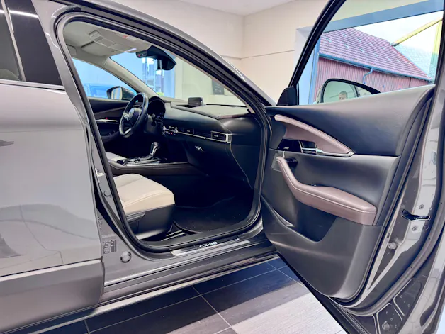 MAZDA CX-30 SKYACTIV-X M Hybrid 180 Revolution FWD Automat