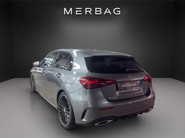 MERCEDES-BENZ A 220 4Matic 8G-DCT