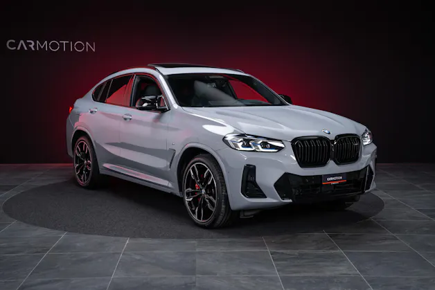 BMW X4 M40i / Panorama-Schiebedach / HeadUp / 360°Kamera