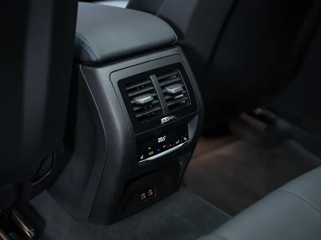 BMW X4 M40i / Panorama-Schiebedach / HeadUp / 360°Kamera