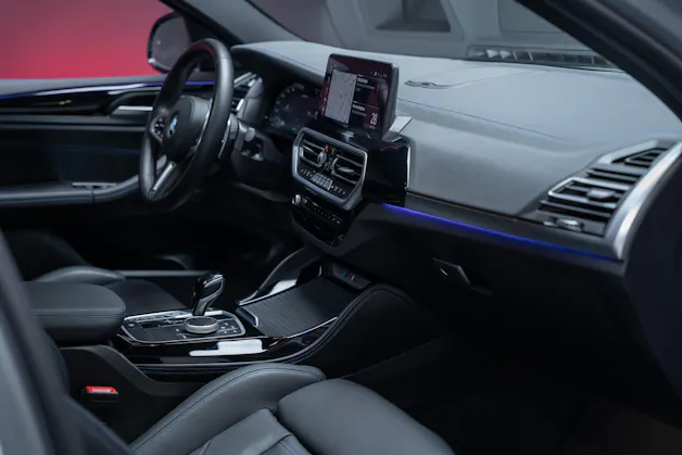 BMW X4 M40i / Panorama-Schiebedach / HeadUp / 360°Kamera