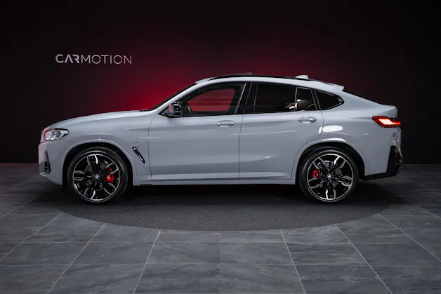 BMW X4 M40i / Panorama-Schiebedach / HeadUp / 360°Kamera