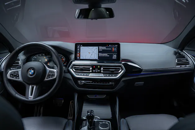BMW X4 M40i / Panorama-Schiebedach / HeadUp / 360°Kamera