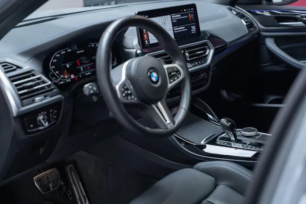 BMW X4 M40i / Panorama-Schiebedach / HeadUp / 360°Kamera