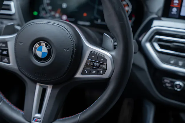 BMW X4 M40i / Panorama-Schiebedach / HeadUp / 360°Kamera