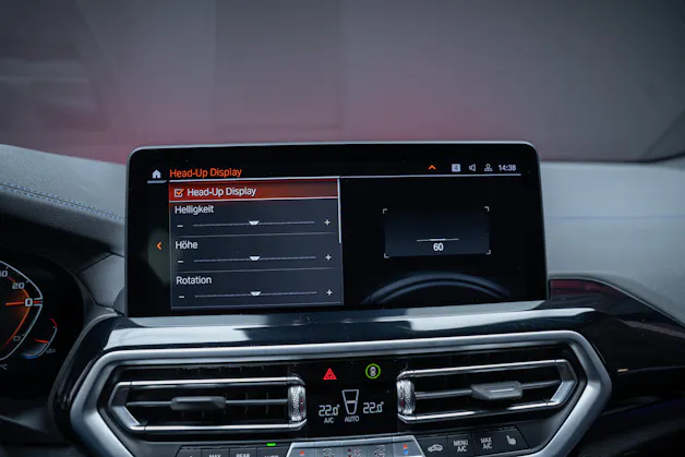 BMW X4 M40i / Panorama-Schiebedach / HeadUp / 360°Kamera