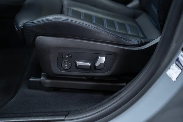 BMW X4 M40i / Panorama-Schiebedach / HeadUp / 360°Kamera