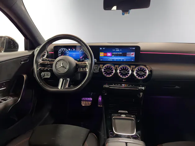 MERCEDES-BENZ A 200 AMG Line 7G-DCT
