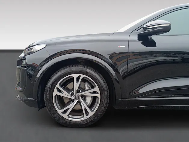 AUDI Q6 Sportback e-tron 388PS / S-Line Quattro