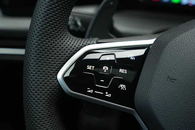 VW Golf 2.0 TSI GTI DSG *CH-Fahrzeug* *Harman Kardon*