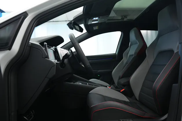 VW Golf 2.0 TSI GTI DSG *CH-Fahrzeug* *Harman Kardon*