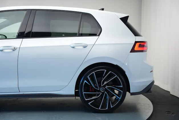 VW Golf 2.0 TSI GTI DSG *CH-Fahrzeug* *Harman Kardon*