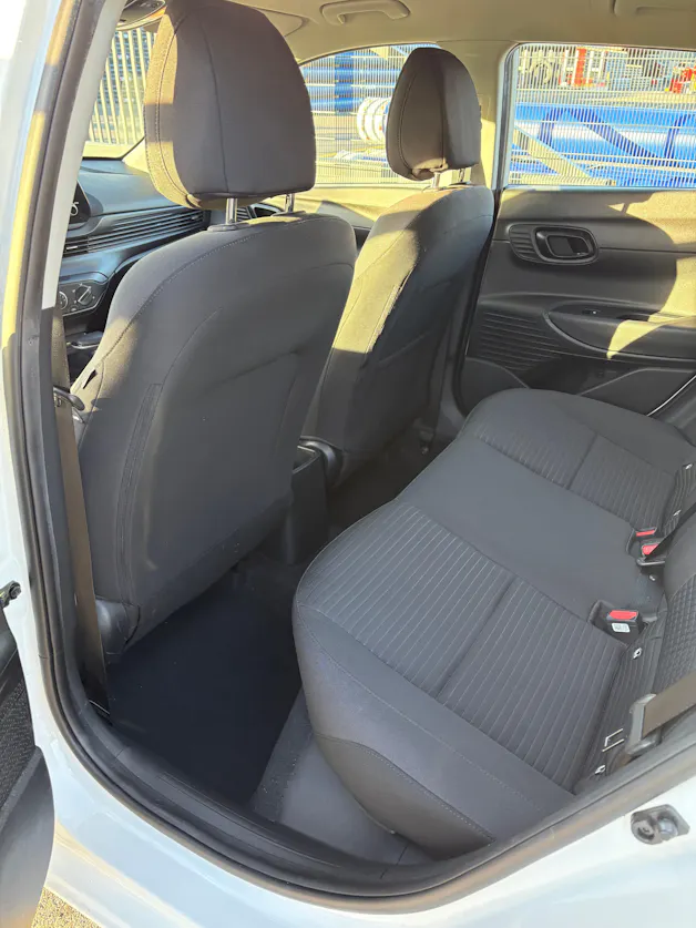 HYUNDAI i20 1.0 T-GDi Amplia DCT