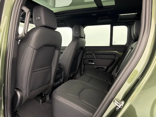 Land Rover Defender110 P300e X-D SE