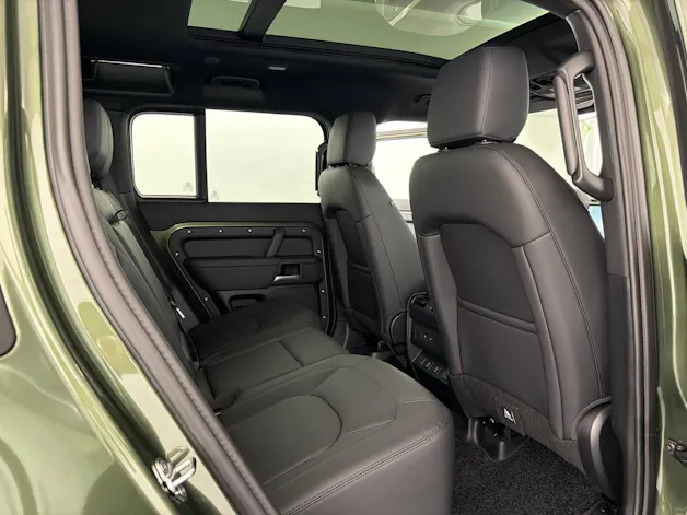 Land Rover Defender110 P300e X-D SE