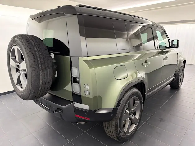 Land Rover Defender110 P300e X-D SE