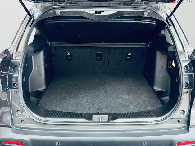 Suzuki S-Cross 1.5 Compact Top Hybrid