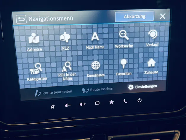 Suzuki S-Cross 1.5 Compact Top Hybrid