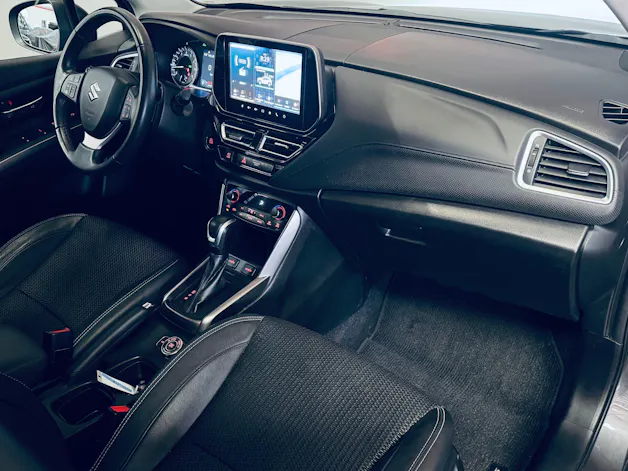 Suzuki S-Cross 1.5 Compact Top Hybrid