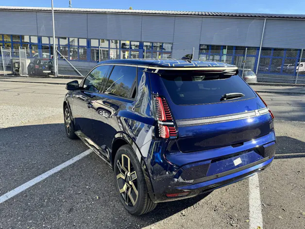 RENAULT R5 E-Tech Comfort Range iconic five