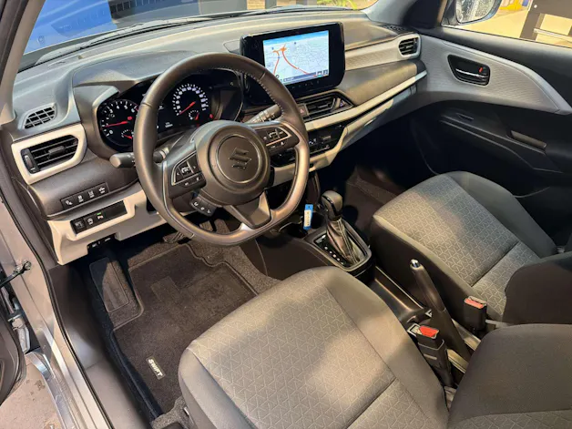 Suzuki Swift 1.2 Compact+ Hybrid CVT-Automat